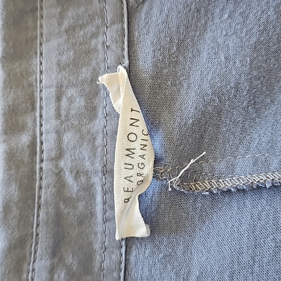 Beaumont Organic button up collared shirt, size L - Picture 4 of 9